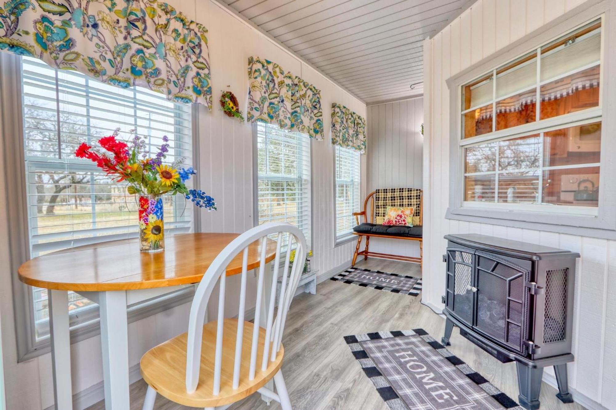Kara'S Cottage 约翰逊城 外观 照片
